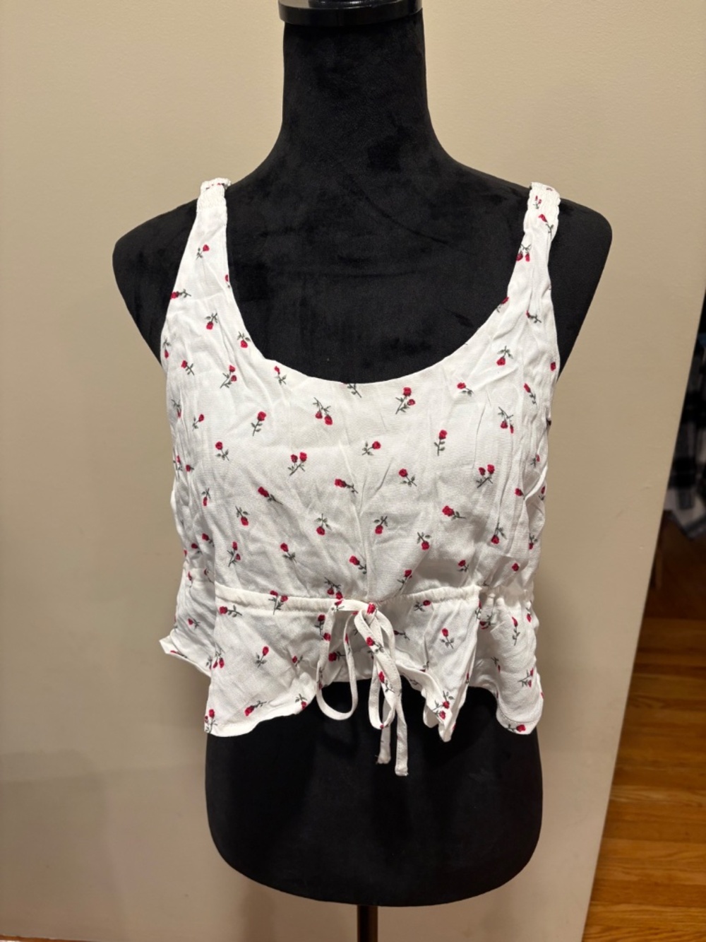 Forever 21 White Top With Red Roses Size Large Brand New With Tags